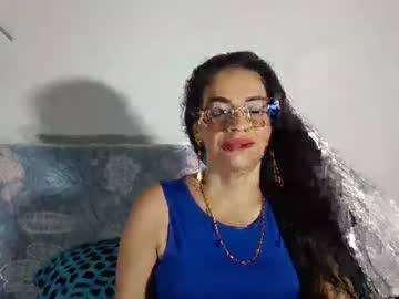 See Vickyy_kiss online Now @ sex.co.madazza.com